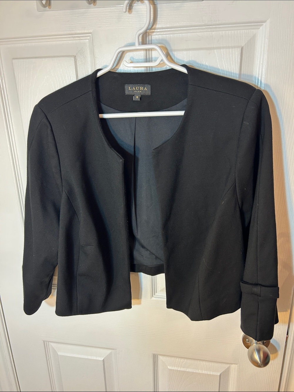 Laura Black Collarless Cropped Open-Front Blazer size 18 bows